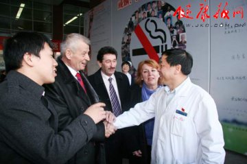 罗马尼亚布加勒斯特市长参观北京朝阳医院