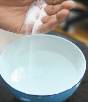 祛痘解毒 军医讲解盐水大用处