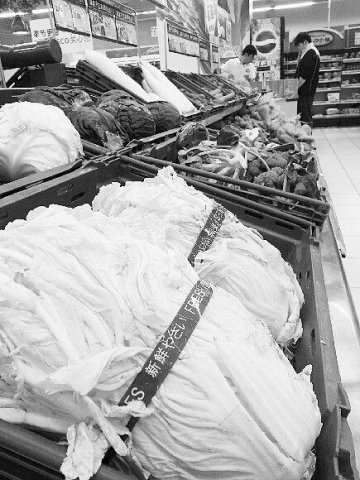 超市捆菜胶带或含毒 国外一般设有食品胶