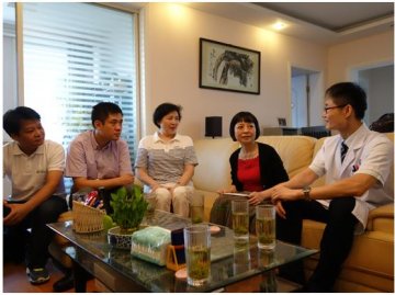 感恩教师，名医与慈善同行
