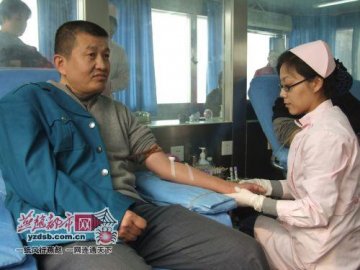 公交司机义务献血21年总计达4倍全身血量