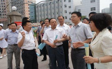 陈文华副省长率队赴达州市调研医疗卫身体制改革工作