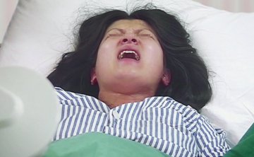 直播孕妇揪心顺产过程