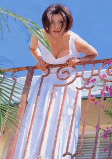 藤原纪香与小池荣子比身材 自曝健胸心得