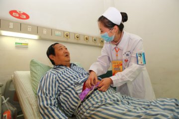 江苏志愿者服务进病房