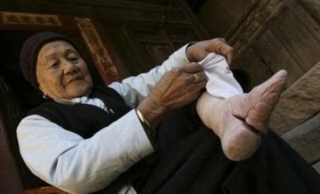 古代妇女裹足的真正原因：竟是因为性感