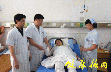 医院动态：全力救治星城“最美警花”