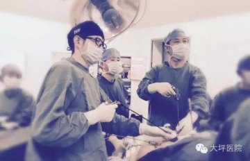 致敬白衣天使！看新闻工作者笔下的医生“镜头”