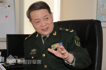 周宁新：德医双馨的好军医