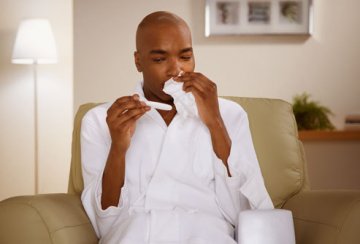 误区4：可以通过症状知道自己携带了HIV
