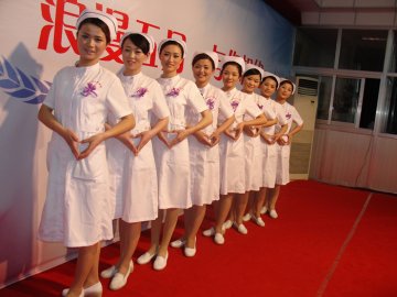 阜南县医院举办护理礼仪大赛 迎接护士节到来
