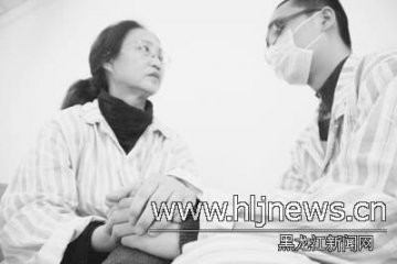 25岁研究生突患尿毒症 母亲捐肾救爱子