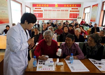 送老人一份健康关怀
