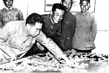 中共领袖们吃过的“工作餐”