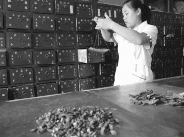 基层需求扩容拉升中药业绩
