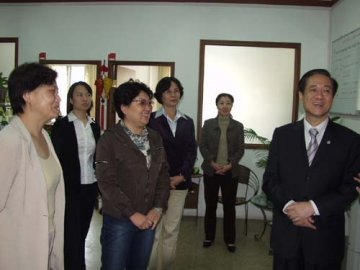 医学部主任韩启德院士视察在职教育培训中心