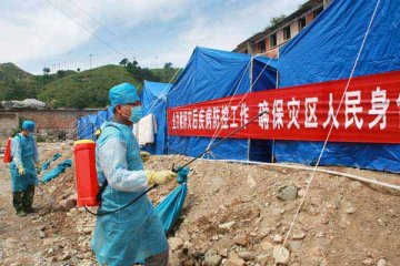 抗击洪涝：灾情发生在哪里 医疗防疫就部署在哪里