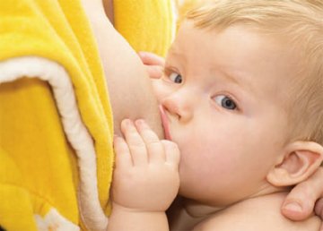 让人动容的母乳喂养温馨时刻