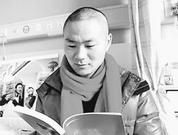 大学生村官徐锋：“命”临危险 “肝”让他人