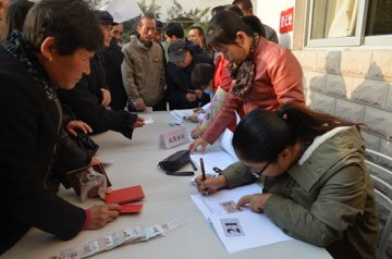 市民政局组织医疗队为我县重点优抚对象免费检查