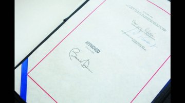 美国总统奥巴马签署医疗保险改革法