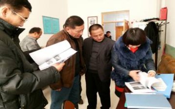 新疆哈密市疾控中心联合市教育局对初中及以上学校艾滋病综合防治措施落实情况进行督导检查