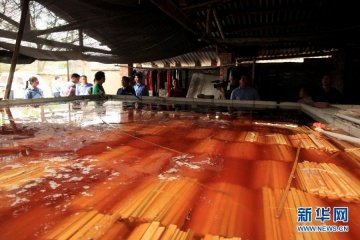 广西工厂使用违禁化学品亮白竹筷 揭亮白黑幕