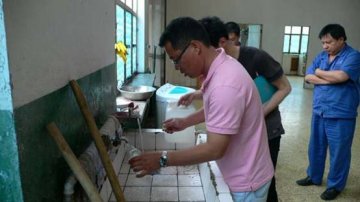 济南市疾控中心开展饮水卫生宣传进社区、进企业、进学校活动