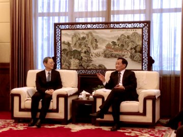 吴浈会见出席两岸医药品安全管理及研发工作组高层会代表