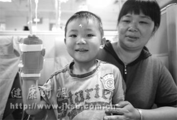 输液戴上小手托安全又美观