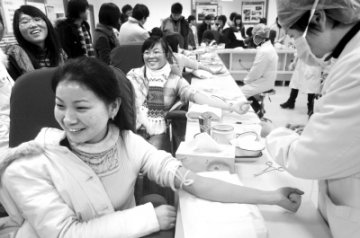 扬大学生集体献血