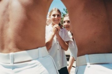 摄影师记录少男少女剪影