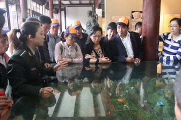 人文社科部直属党支部赴皖南开展主题党日活动