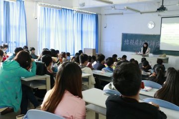 重庆电子工程职业学院志愿者开展“世界防治结核病日”系列活动