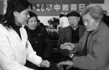 “卒中教育日”白衣天使义诊忙