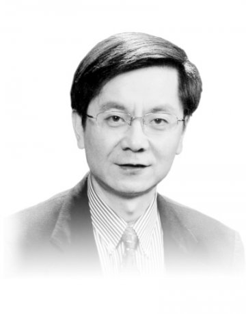 贾继东 在缺憾中追求完美