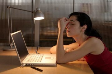 长期轮班损伤脑力？加夜班才更伤身