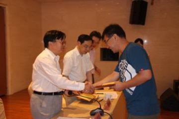 鼓励先进，促进信息通讯工作再上新台阶 性艾中心对艾滋病防治信息通讯工作优秀者进行表彰