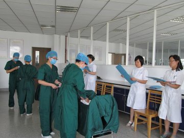 护理学院成功举办临床技能操作大赛