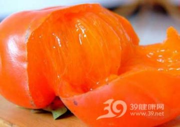 老人吃柿子 不要吃柿子皮
