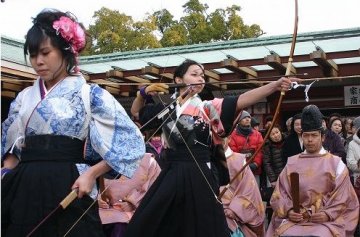 日本成人节少女漫步组图