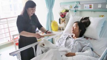 广东女医生被砍 50万医师签名谴责暴力伤医