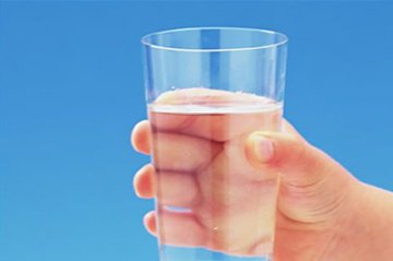 科学饮水 远离暖气病
