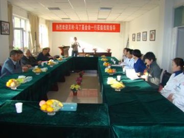 英国贝利.马丁基金会马丁.哥顿视察新疆伊宁市抗病毒治疗工作及MSM人群干预工作