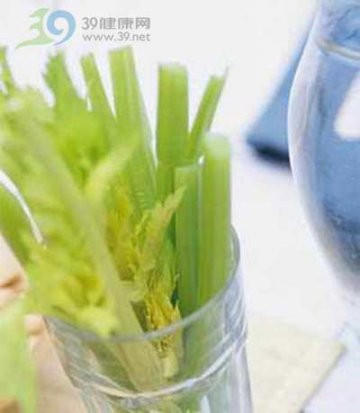 健康指南：芹菜是缺铁性贫血患者的最佳食物