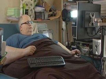 世界最胖男人体重445公斤 每天摄入2万大卡热量