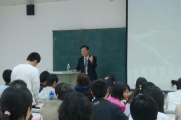 2009国家级精品课程《医学微生物学》：小世界里的大作为