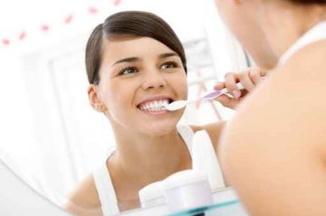 牙齿保健7大误区：饭后立刻刷牙