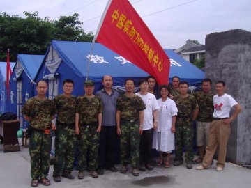 中心副主任杨维中前往都江堰