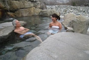 揭秘全球男女混蒸混浴文化